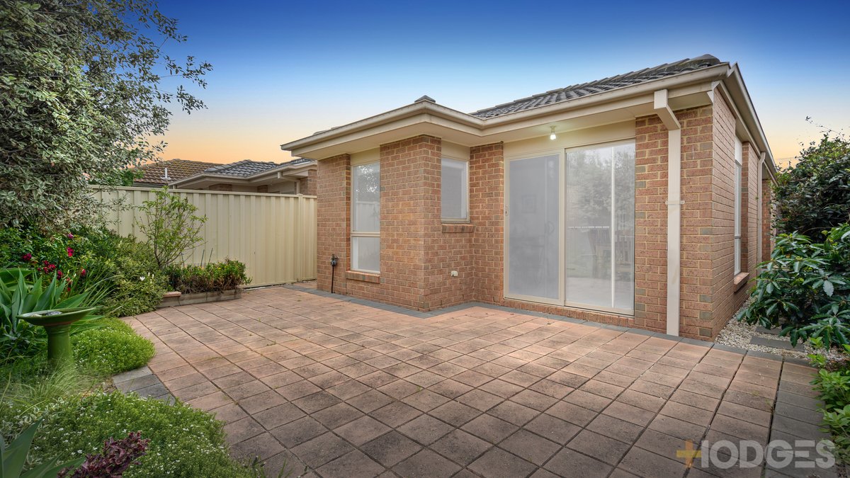 1 / 39 Warrenwood Avenue Hoppers Crossing - Residential for sale