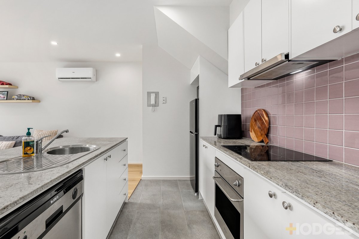 13 / 95 Highett Road Hampton - Residential for sale