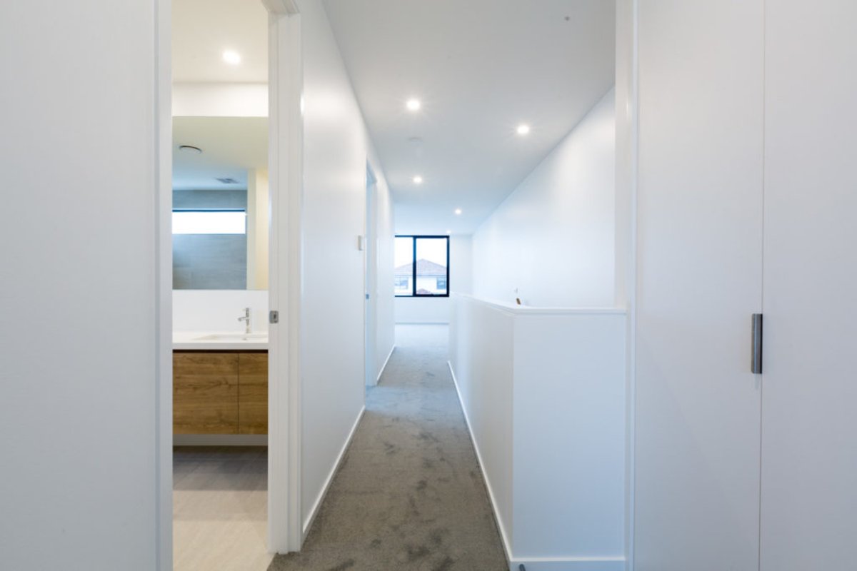 13A Ashmore Avenue Mordialloc - Residential for lease
