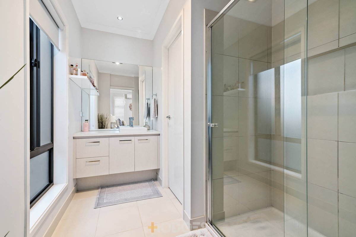 14 Adrian Circuit Tarneit - Residential for sale
