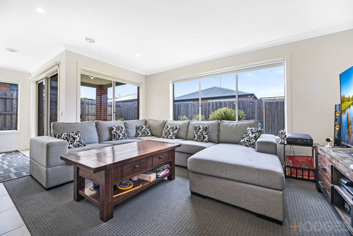 14 Cabernet Way Pakenham - Residential for sale