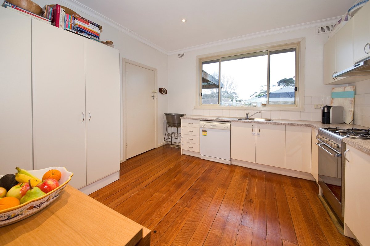 14 Heath Crescent Hampton East - Residential for lease