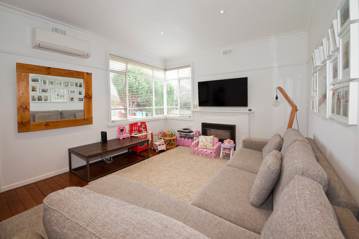 14 Heath Crescent Hampton East - Residential for lease