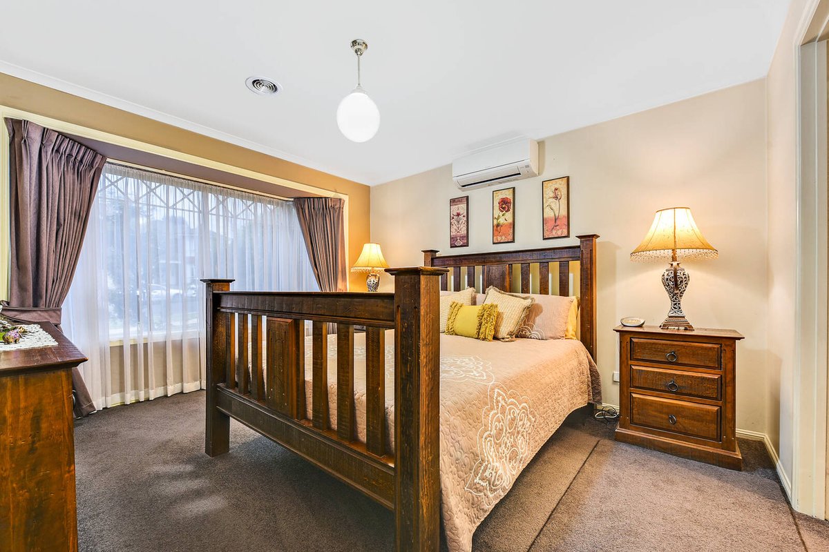 14 Homewood Boulevard Hallam - Residential for sale