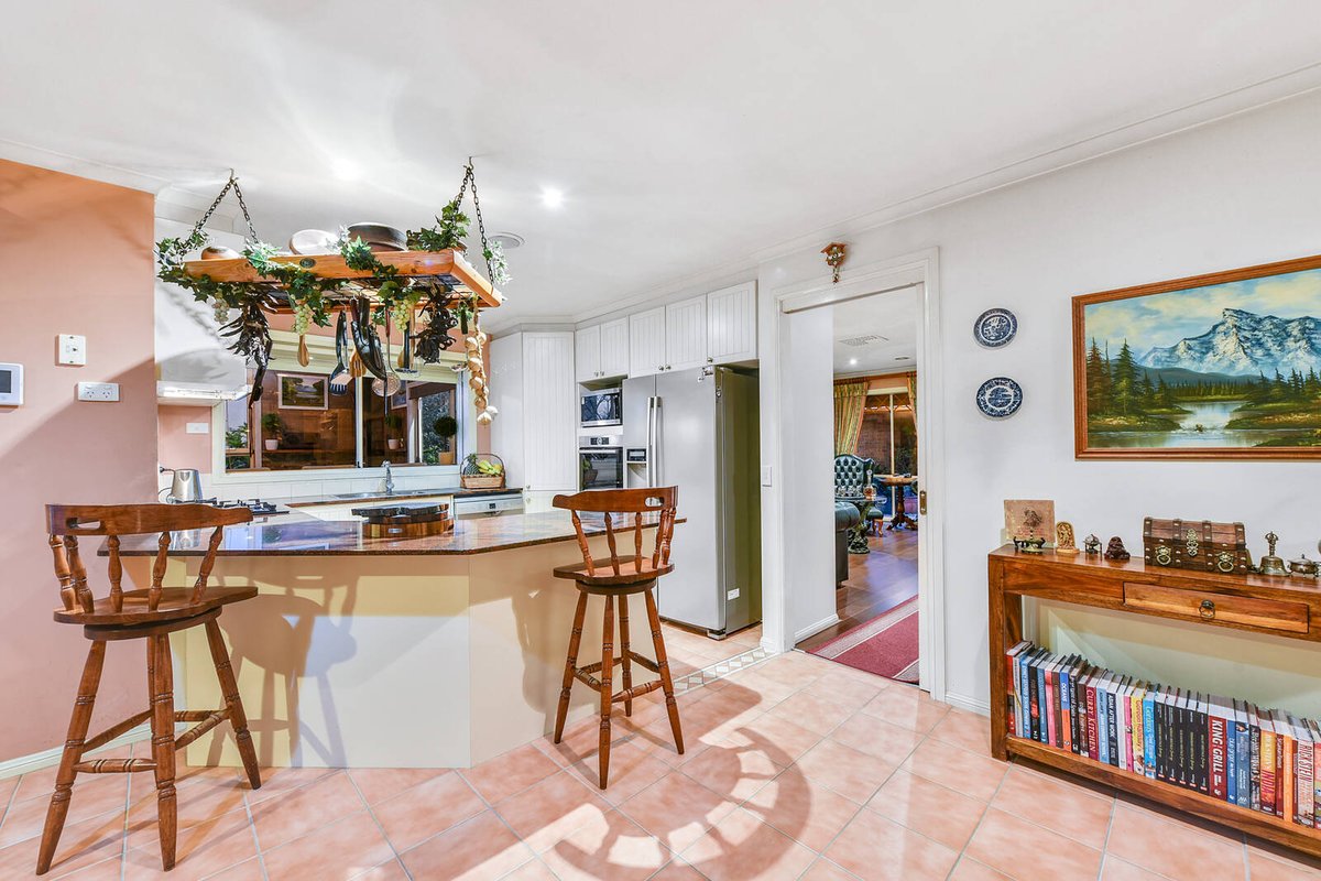 14 Homewood Boulevard Hallam - Residential for sale