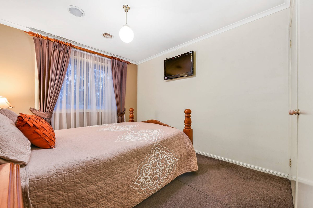 14 Homewood Boulevard Hallam - Residential for sale