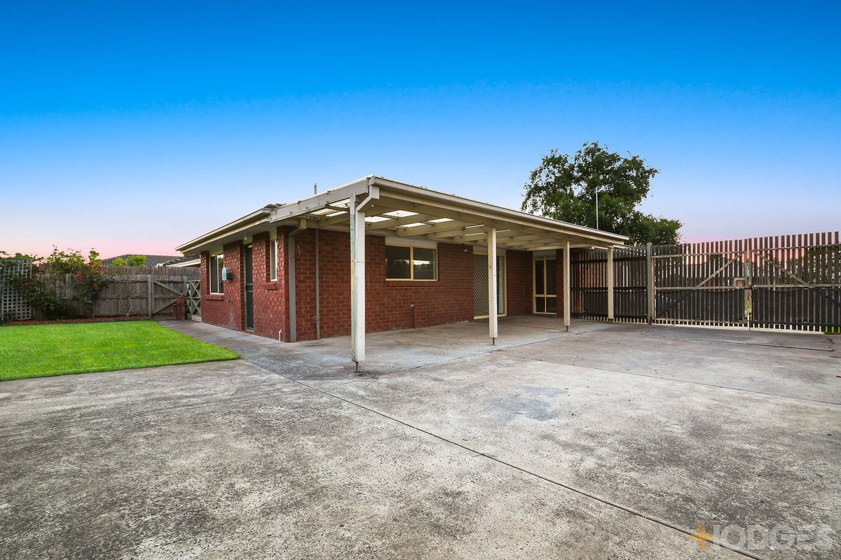 14 Lansell Drive Cranbourne North - Residential for sale