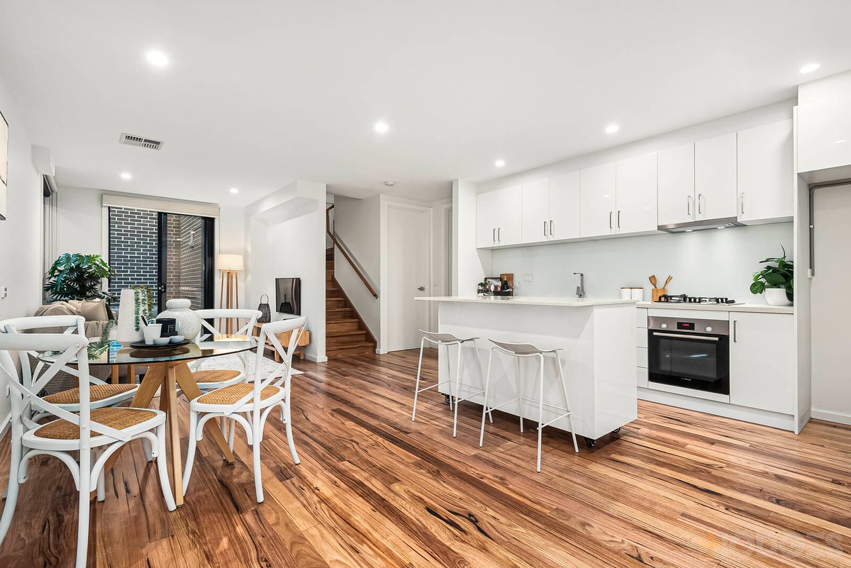1 / 4 Lilac Street Bentleigh East - Residential for sale