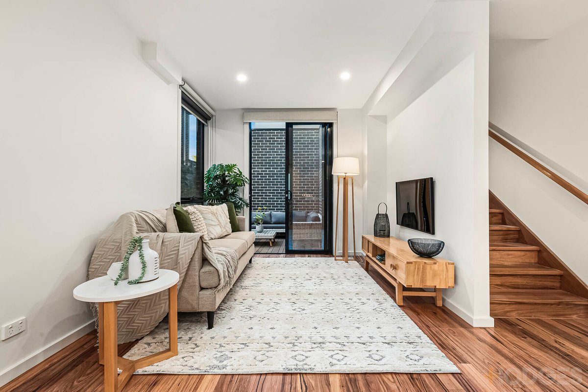 1 / 4 Lilac Street Bentleigh East - Residential for sale