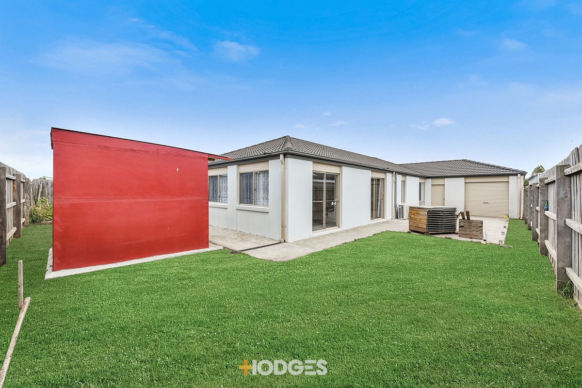 14 Parklink Drive Cranbourne East - Residential for sale