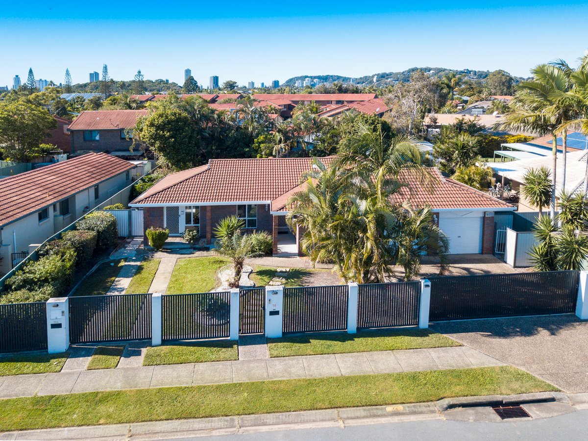 14 Spinebill Street, BURLEIGH WATERS QLD 4220