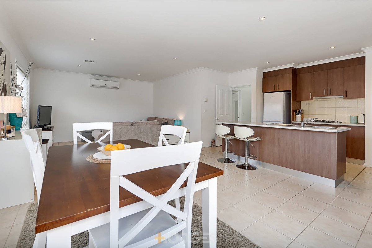 1 / 40 Carissa Circuit Werribee - Residential for sale