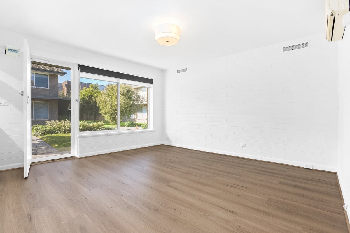 14 / 2 Salmon Street Mentone - Residential for lease