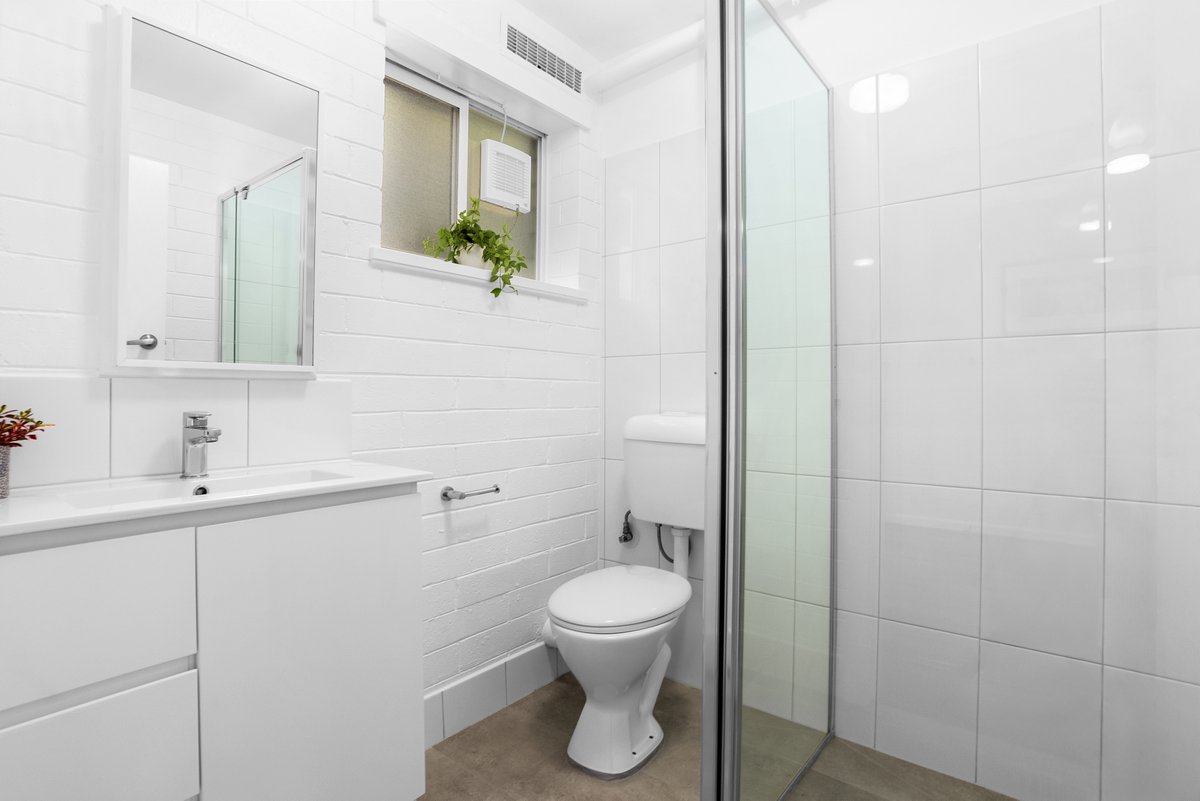14 / 2 Salmon Street Mentone - Residential for lease