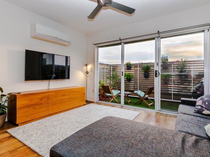 14 / 23 Pickett Street FOOTSCRAY - Residential for sale