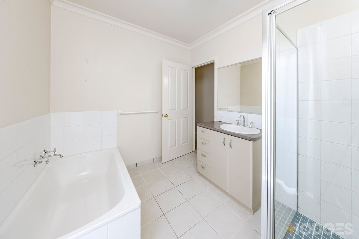 1 / 43 Pembroke Road Ocean Grove - Residential for sale