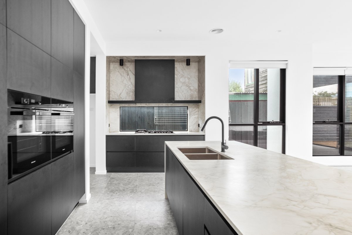 143A Nepean Highway Seaford - Residential for lease