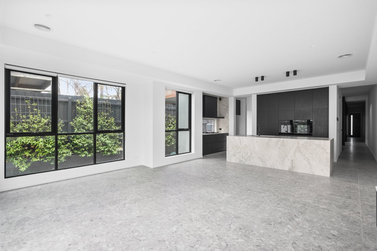 143A Nepean Highway Seaford - Residential for lease