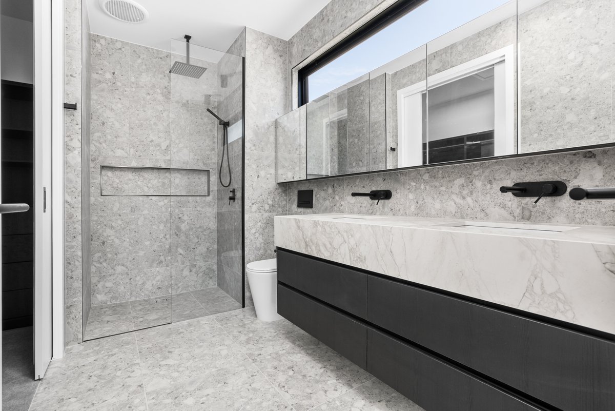 143A Nepean Highway Seaford - Residential for lease