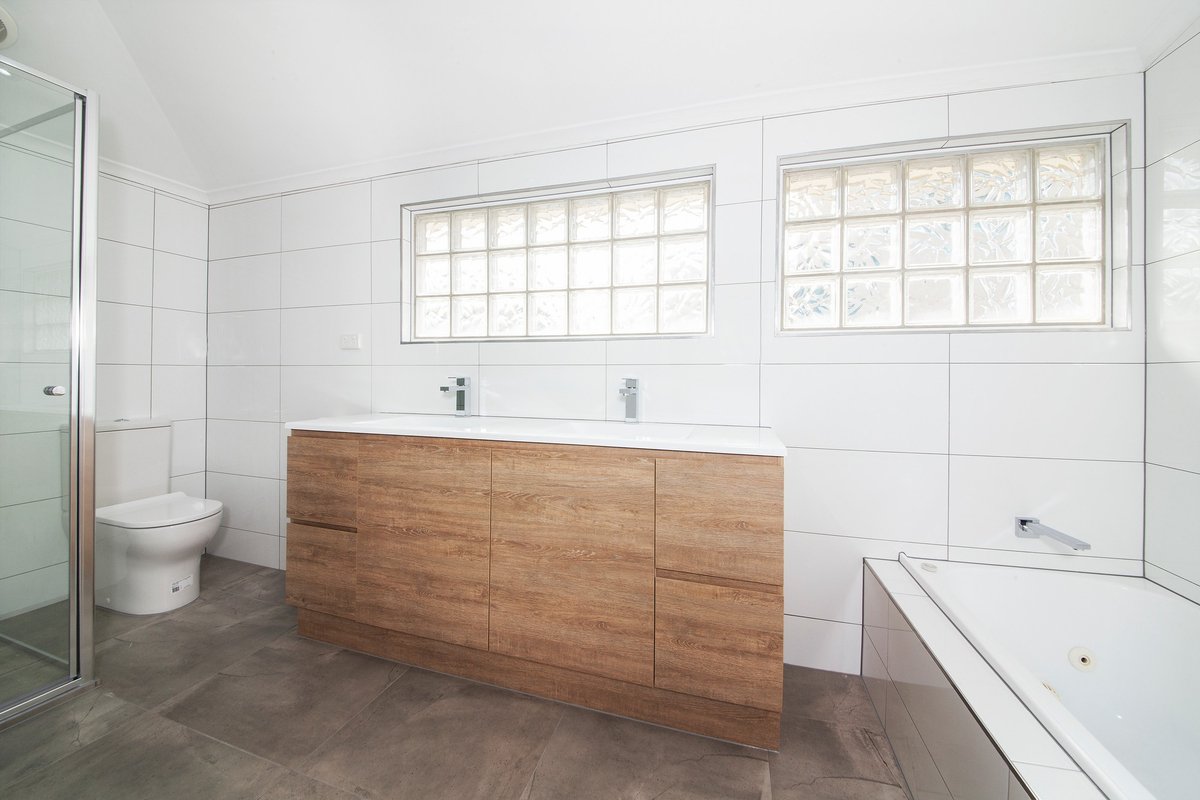 1 / 462 Beach Road Beaumaris - Residential for lease