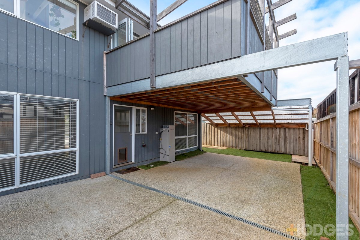 1 / 5 Arlia Mews Ocean Grove - Residential for sale