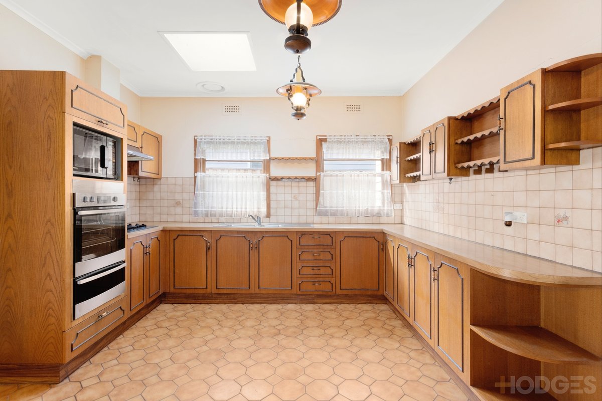 15 Bessie Street Bentleigh East - Residential for sale