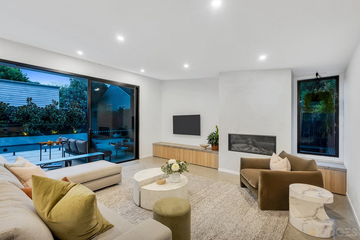 15 Heather Grove Cheltenham - Residential for sale