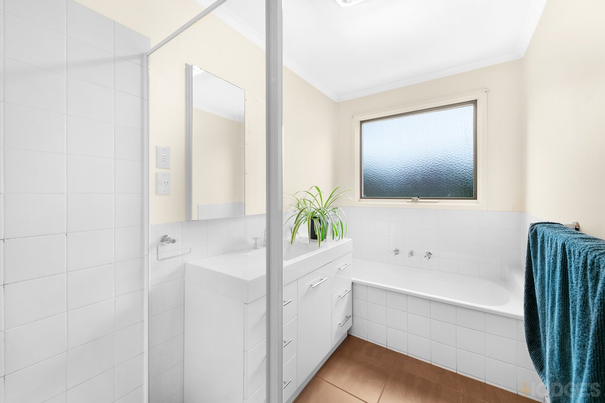 15 Hopetoun Road Werribee - Residential for sale