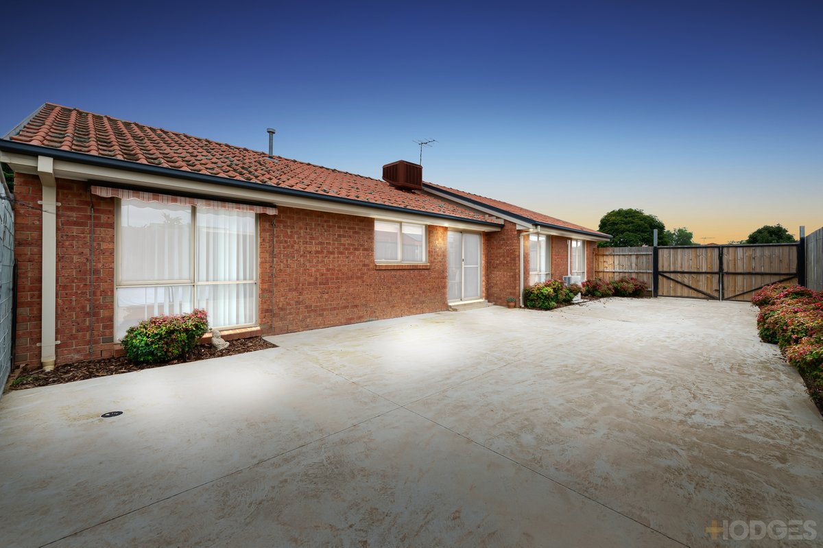 15 Hopetoun Road Werribee - Residential for sale