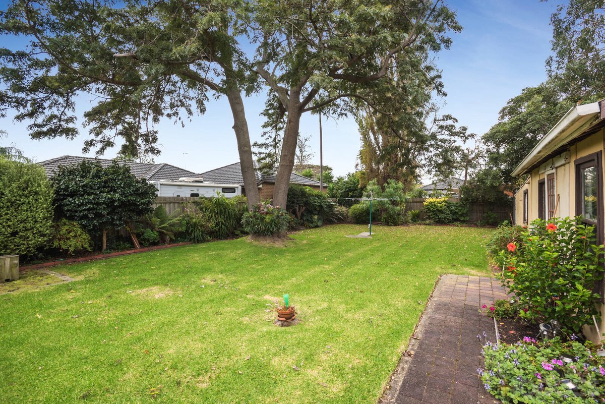 15 Ivan Avenue Edithvale - Residential for sale