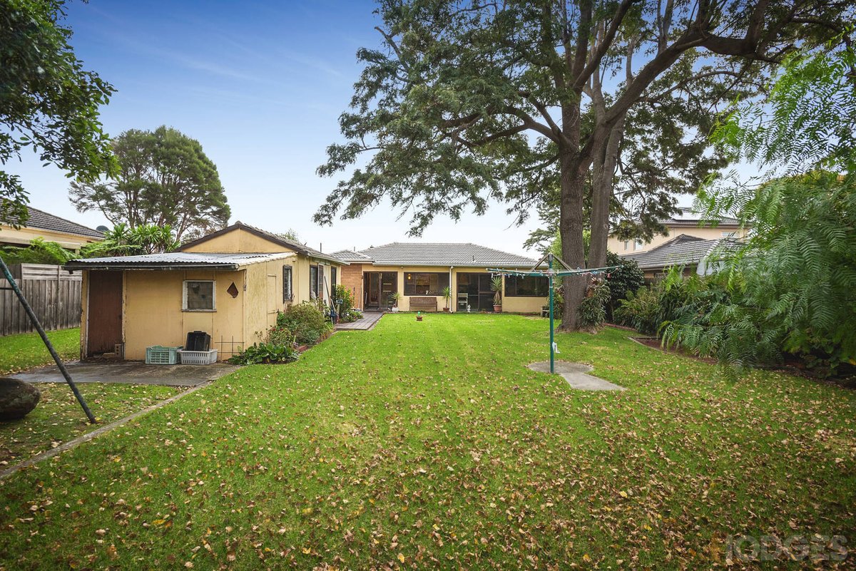 15 Ivan Avenue Edithvale - Residential for sale
