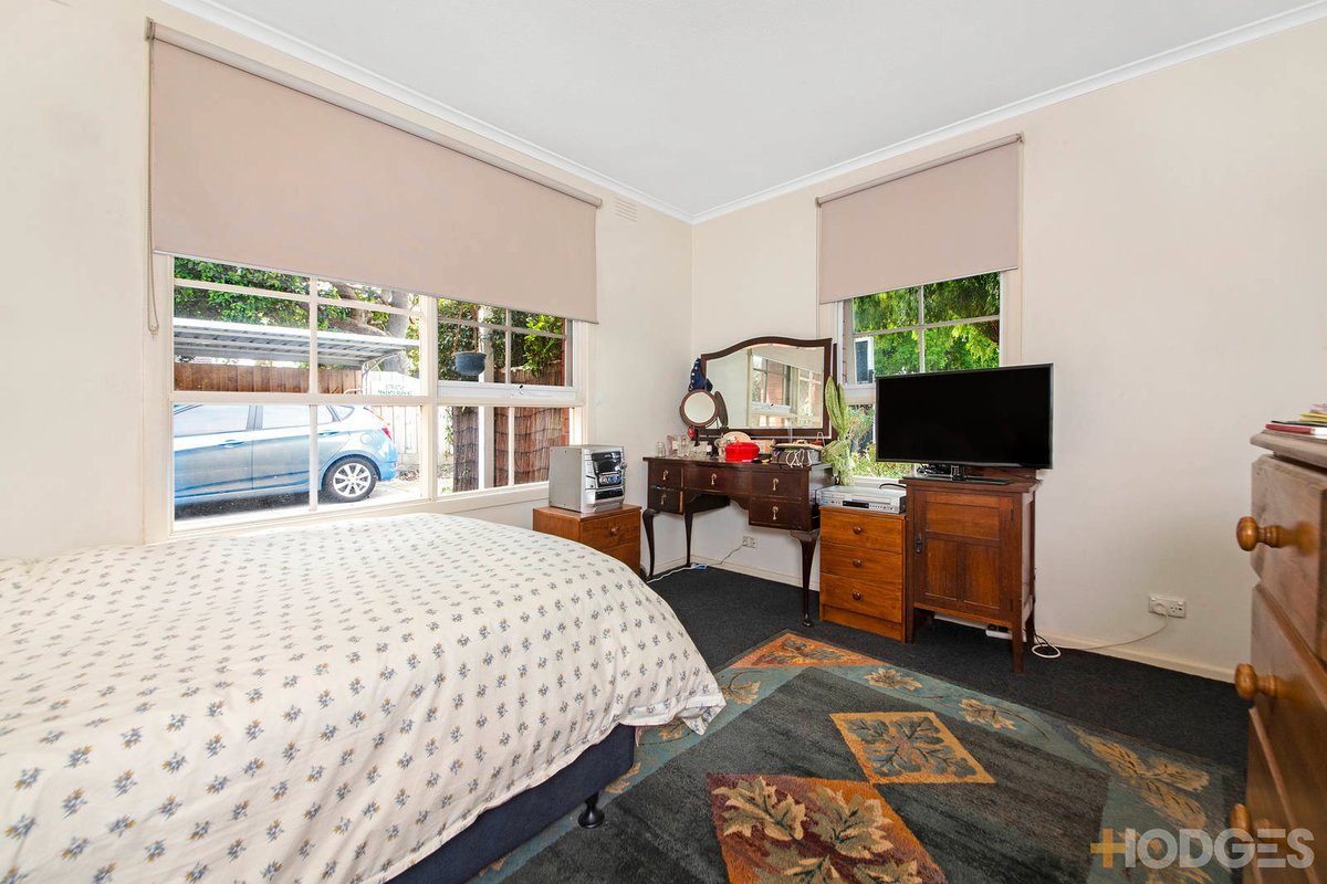 1 / 5 Olive Grove Mentone - Residential for sale