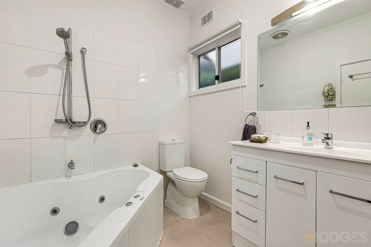 1 / 5 Panorama Avenue Highett - Residential for sale