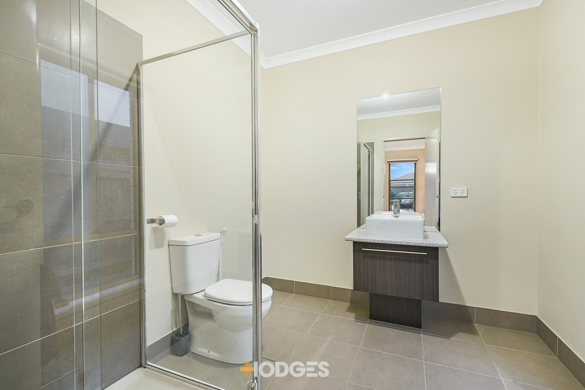 15 Parklink Drive Cranbourne East - Residential for sale