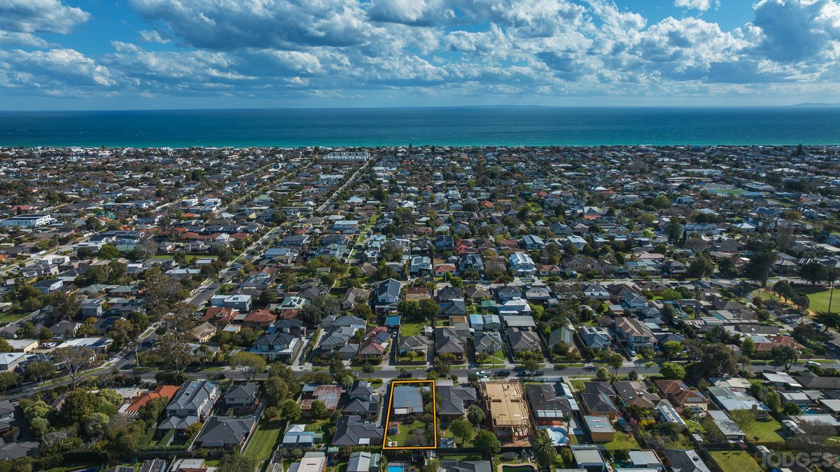 15 Randall Avenue Edithvale - Residential for sale