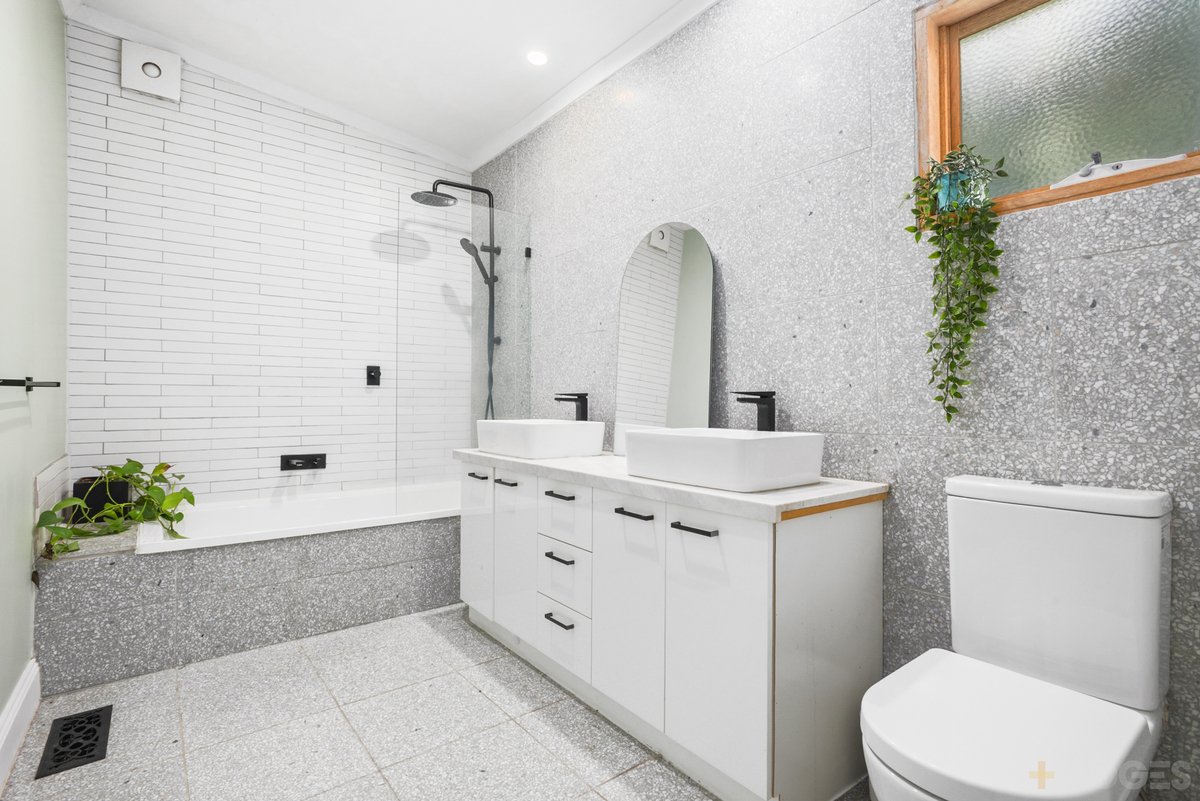 15 Riviera Street Mentone - Residential for sale