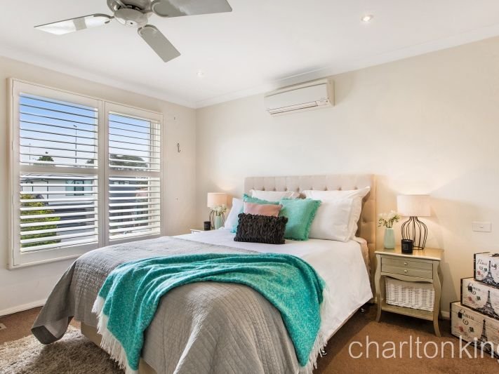 1 / 5 Walker Avenue HAMPTON - Residential for sale