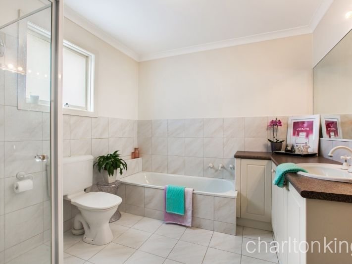 1 / 5 Walker Avenue HAMPTON - Residential for sale