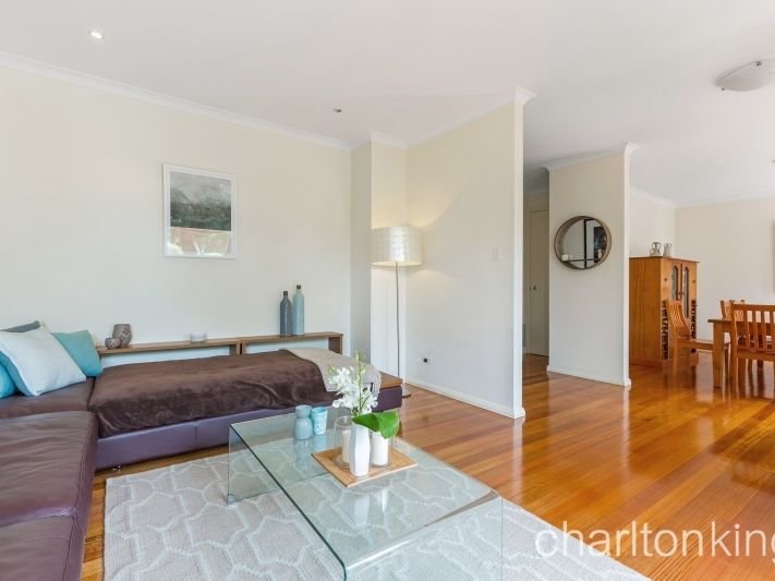 1 / 5 Walker Avenue HAMPTON - Residential for sale