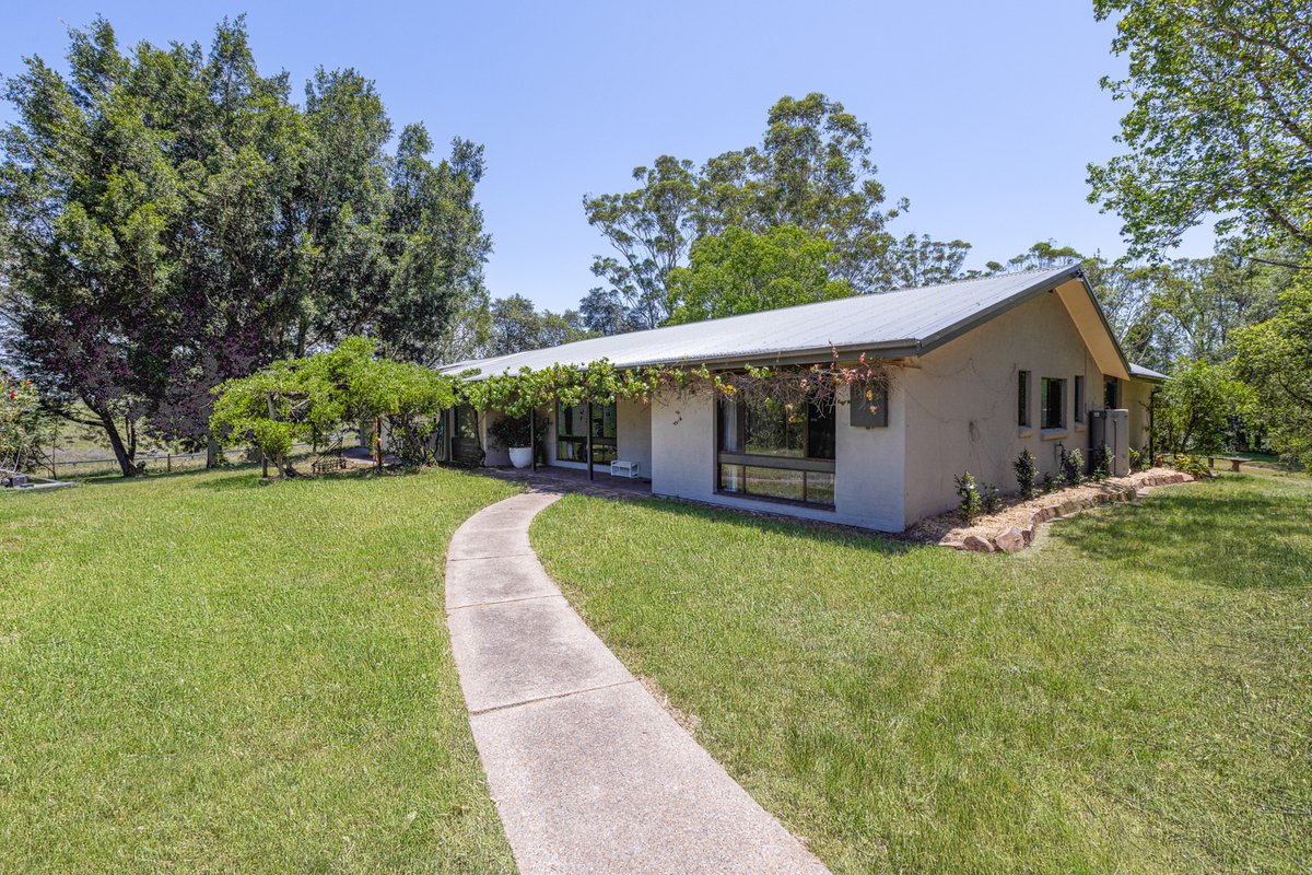1549 Paterson Road, PATERSON NSW 2421
