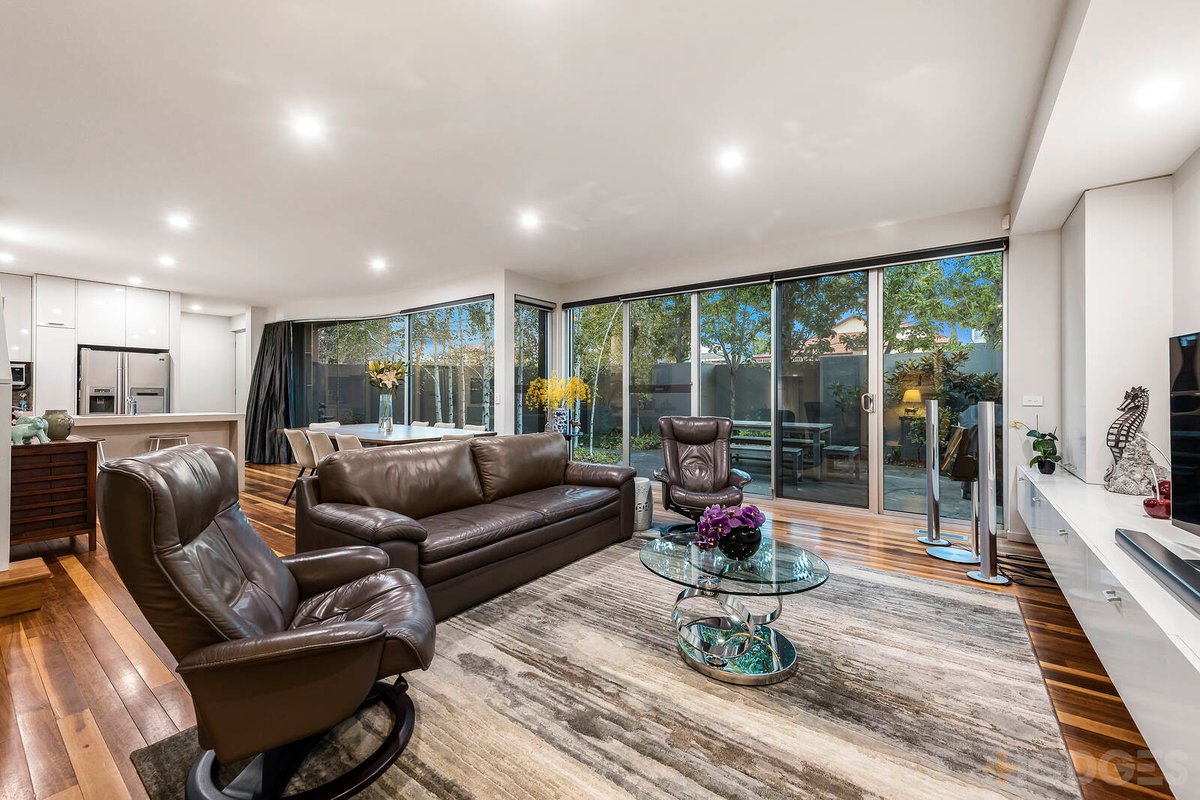 1 / 561 Balcombe Road Black Rock - Residential for sale