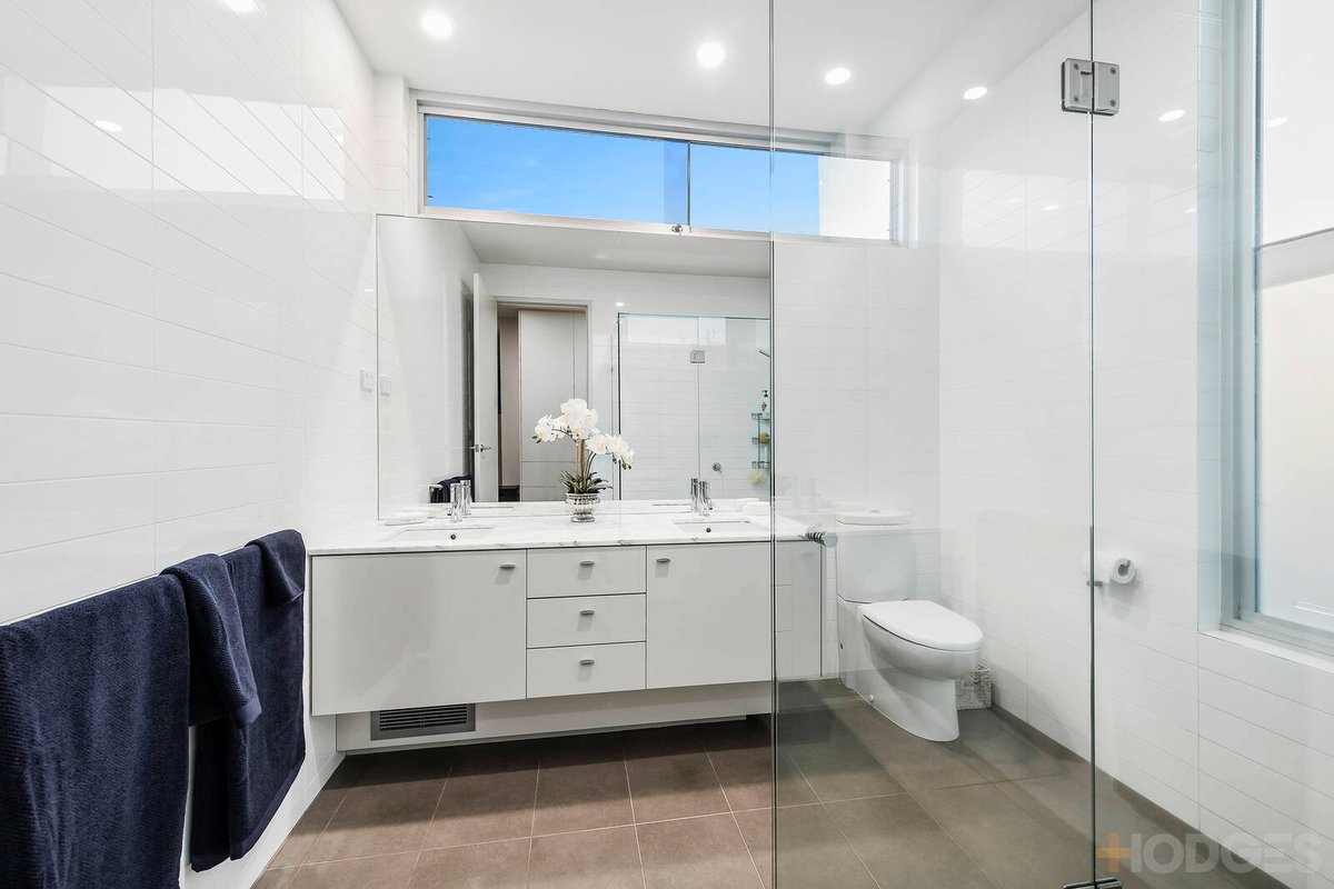 1 / 561 Balcombe Road Black Rock - Residential for sale