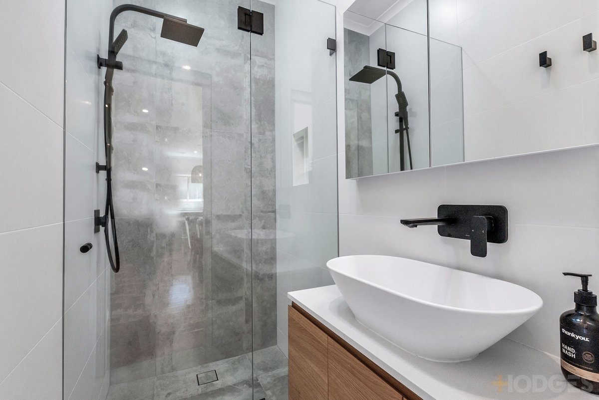 1 / 57 Teddington Road Hampton - Residential for sale