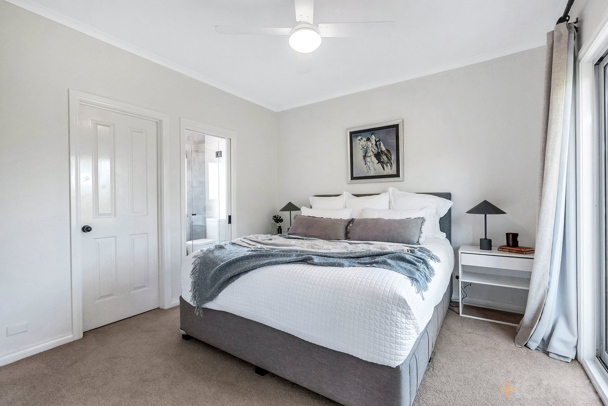 1 / 57 Teddington Road Hampton - Residential for sale