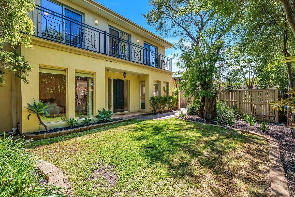 1 / 57 Teddington Road Hampton - Residential for sale
