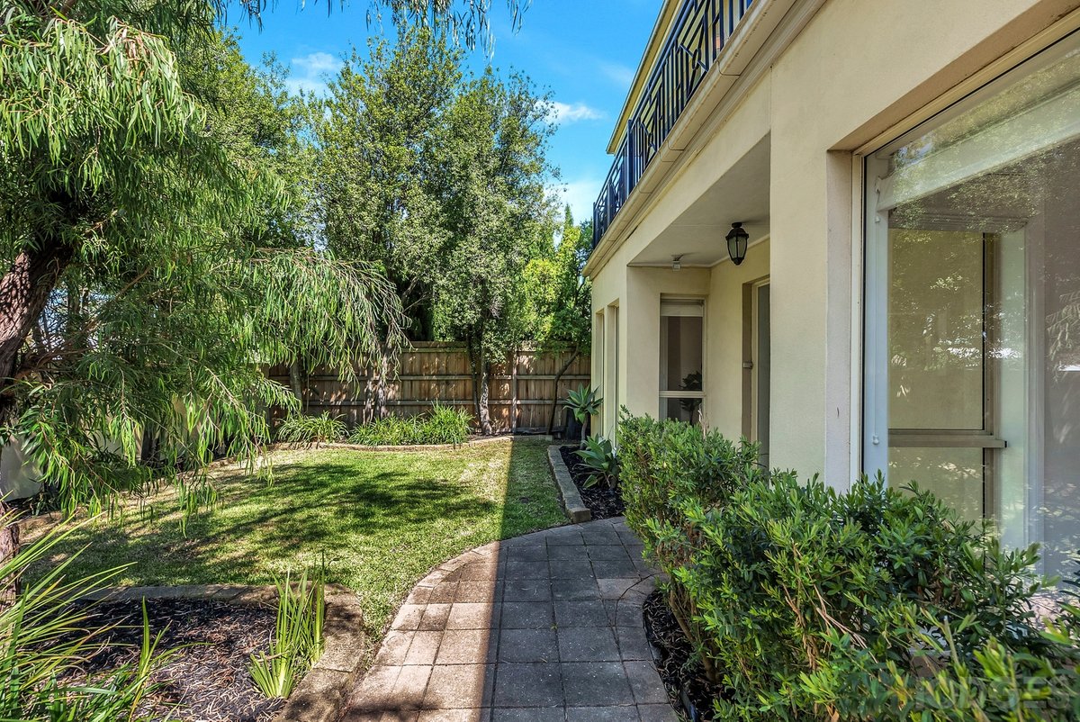 1 / 57 Teddington Road Hampton - Residential for sale