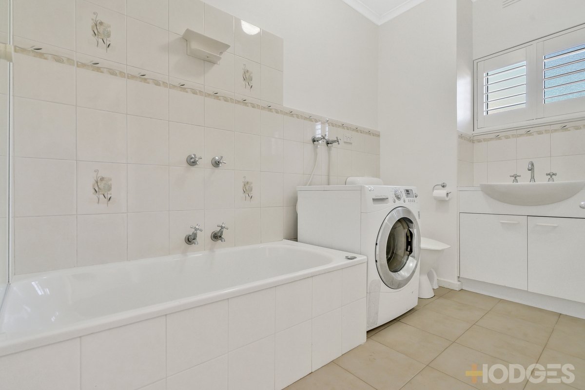 15 / 70 Beach Road Mentone - Residential for sale