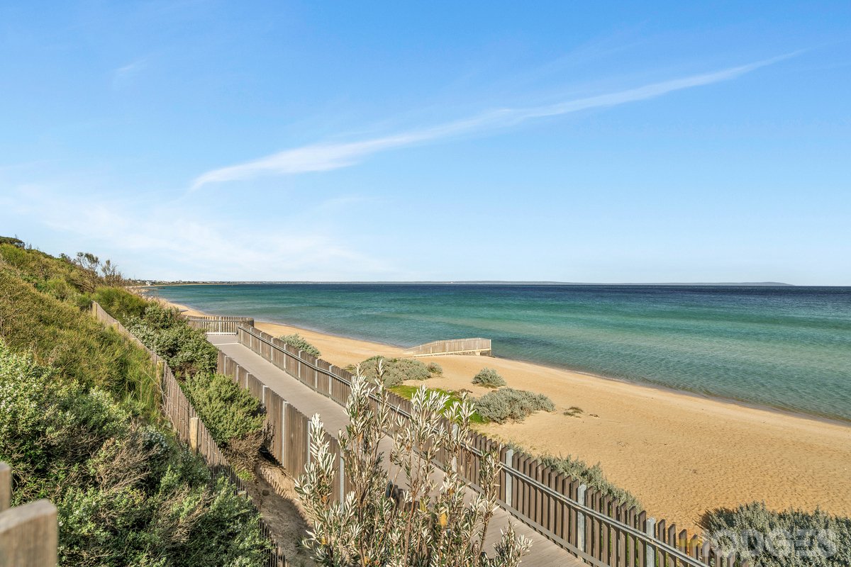 15 / 70 Beach Road Mentone - Residential for sale