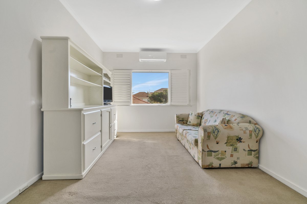 15 / 70 Beach Road Mentone - Residential for sale