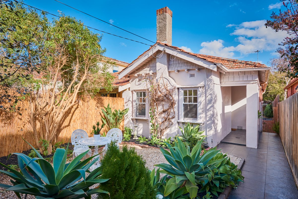 16 Alma Grove ST KILDA - 3 bedroom property